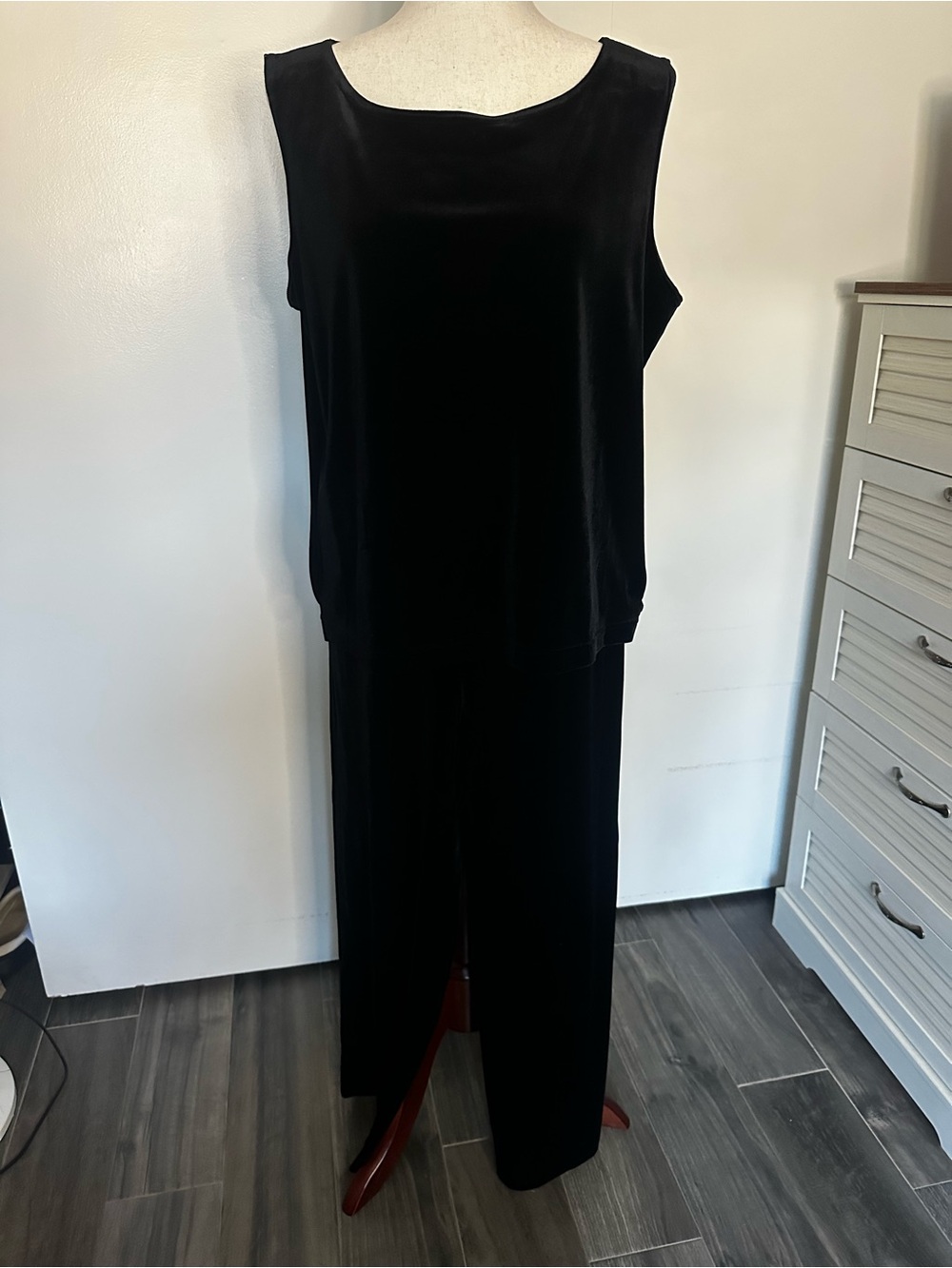 French Laundry Black Velvet Wide-Leg 2 piece